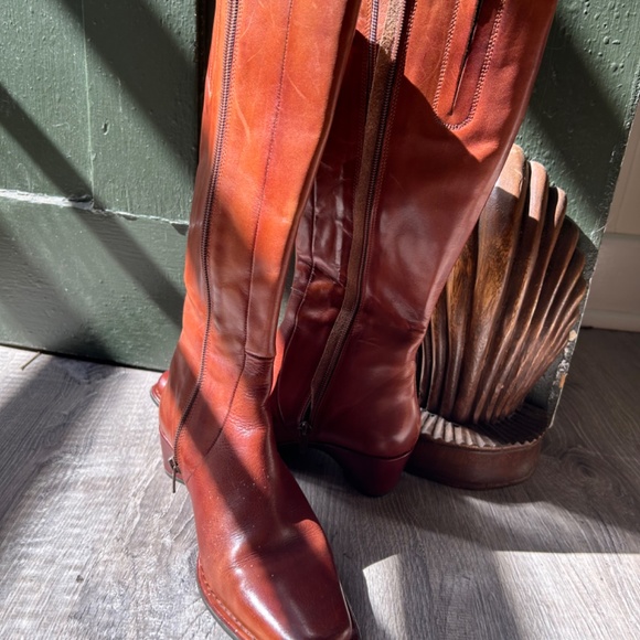 Pikolinos Boots with Embroidered Flowers Size 7 - Picture 3 of 4